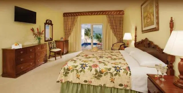 Pebbles Resort Montego Bay